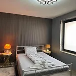 Voyage Hotel *