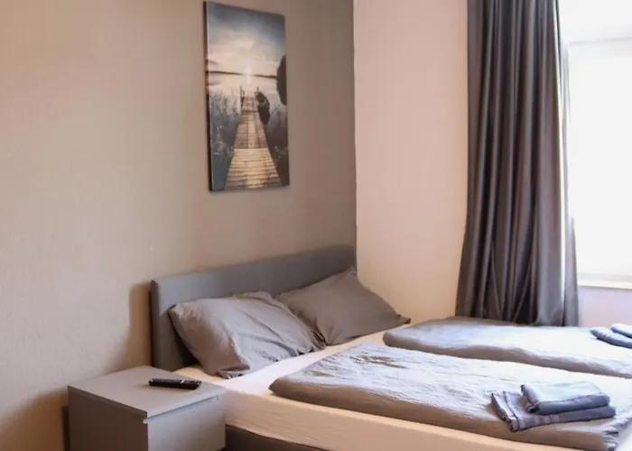 Voyage Hotel *
