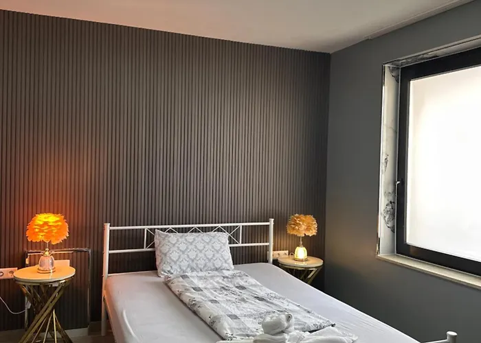 Voyage Hotel *